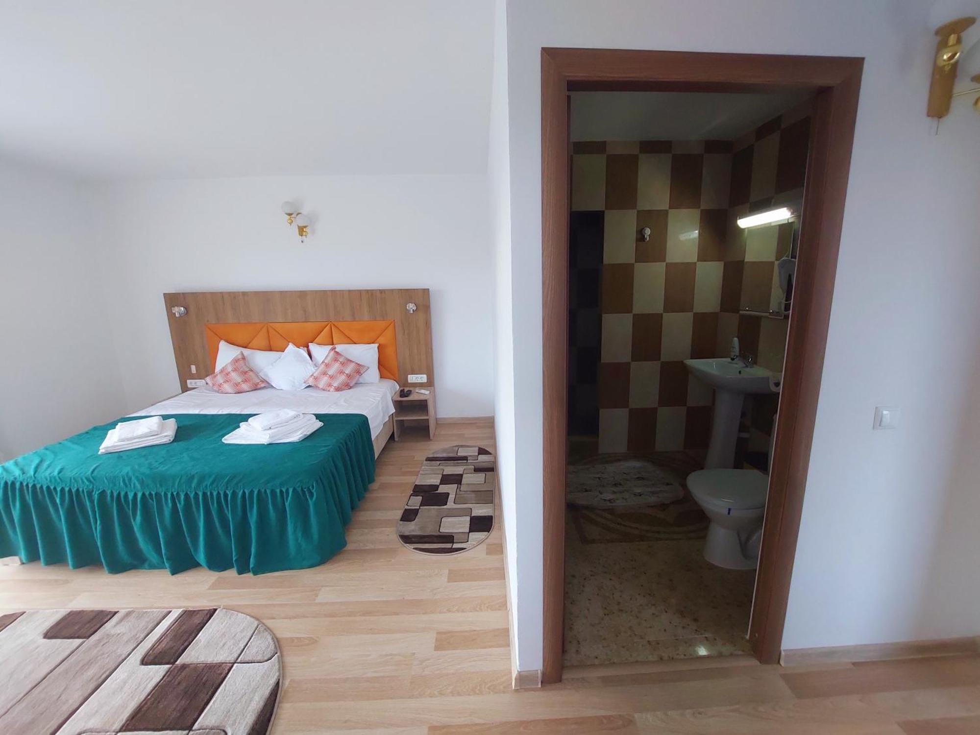 Pensiunea Paradiso Sarinasuf Luaran gambar